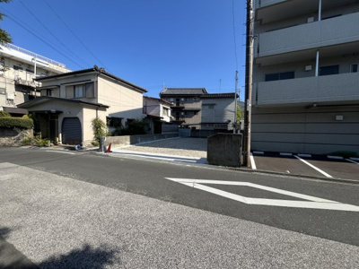 【前面道路含む現地写真】 | 高知市鏡川町　売り土地　40坪