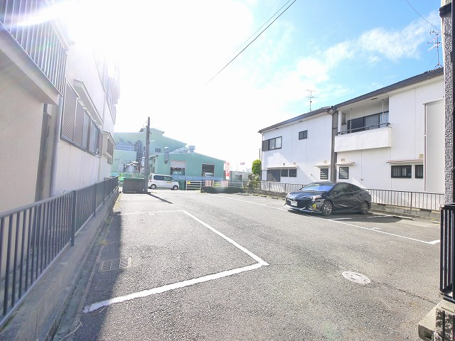 パストラルミナミの駐車場