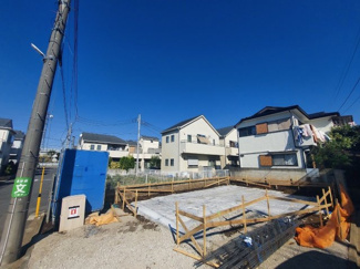 【前面道路含む現地写真】