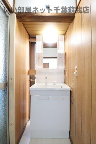サンシャインヒルズ市原菊間の洗面所|朝の準備に活躍する、洗髪洗面化粧台！