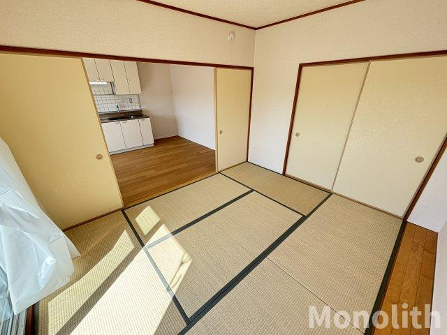 堺市南区城山台２丁の賃貸マンションの内装