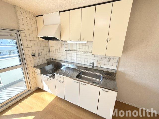 堺市南区城山台２丁の賃貸マンションのキッチン