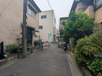 【前面道路含む現地写真】