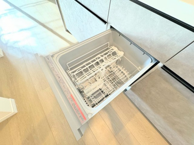 【その他】 | ◆◇綱島東B号棟◇◆ | ◆食後の食器洗いは食洗機にお任せ！ご家族と団らんの時間を。家事の時短に効果大の食洗器付き。高温洗浄、節水効果もございます。