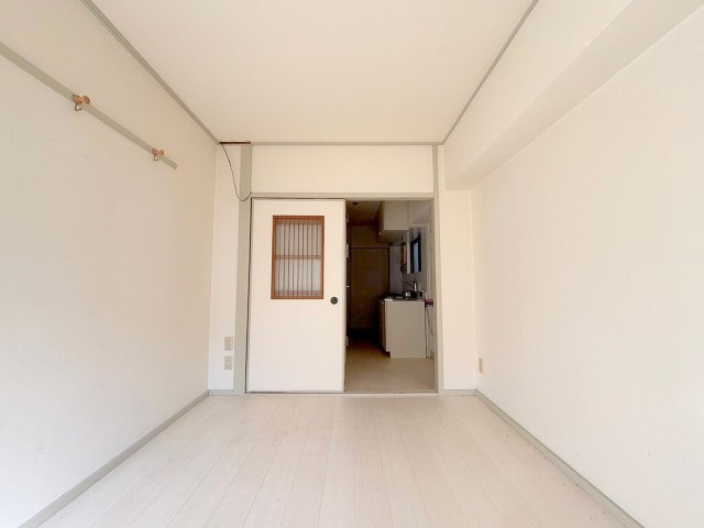 Renatus新大阪の居間・リビング