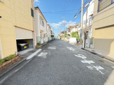 【前面道路含む現地写真】 | 浜寺南町　戸建て | 前面3方道路の角地です