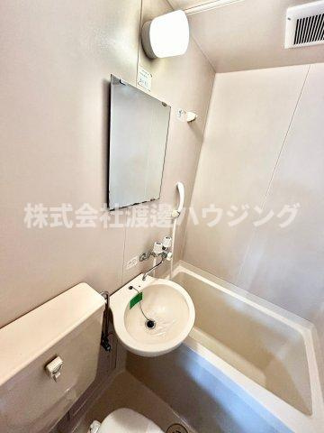 リブ山手の洗面所