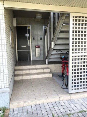 フェアプラッツ　A棟のエントランス|清潔なエントランスです★