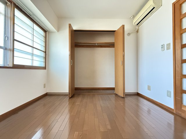 カーサ一ツ橋の洋室