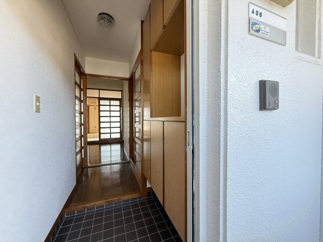 カーサ一ツ橋の玄関