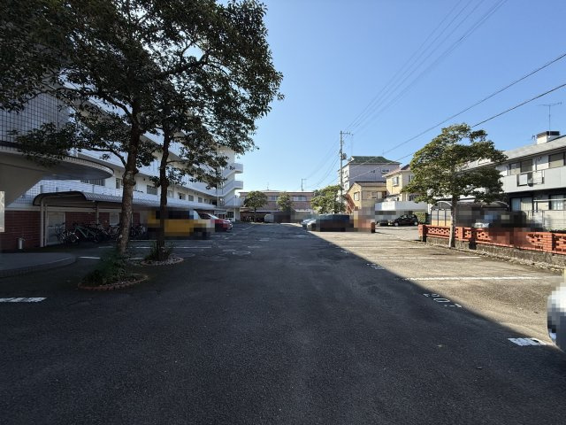カーサ一ツ橋の駐車場