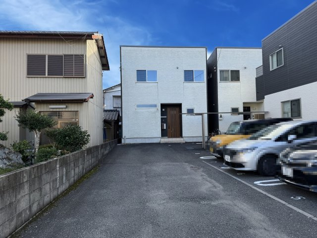 ＦＯＵＲＴＵＮＥ ＣＲＡＮＥの外観