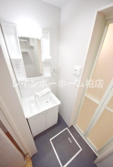 【仲介手数料：50％OFF】対象物件！の独立洗面台|独立洗面台あり、毎朝おしゃれに忙しい女性の方におすすめです