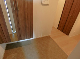 【玄関】 | コンフィエ鳴尾