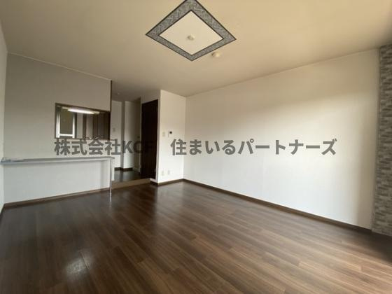 ヴェルデの居間・リビング|こちらの居間で趣味の時間をお楽しみください