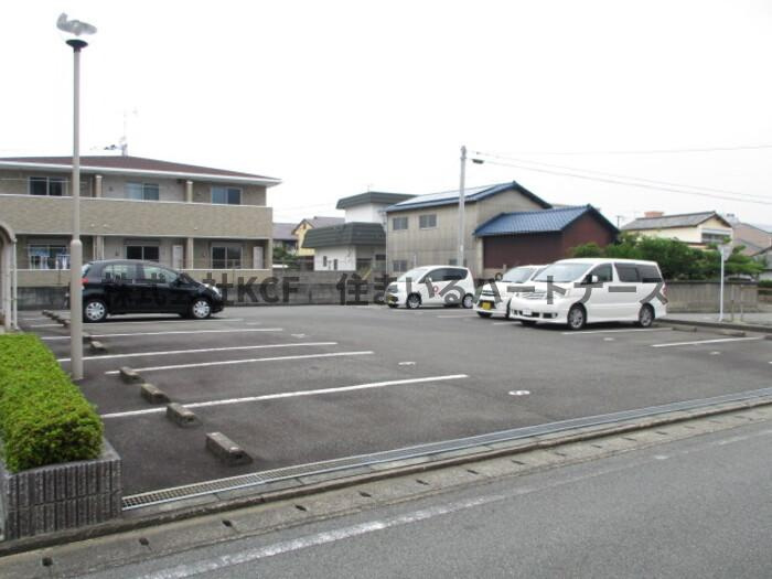 エスポワール御堂島の駐車場|車をお持ちの方に嬉しい駐車場付きの物件です