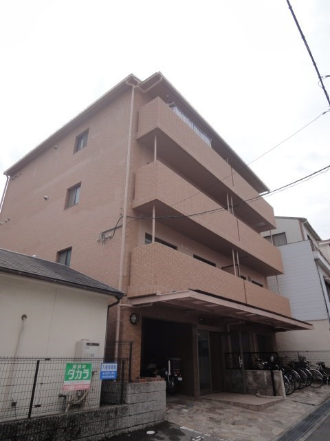 モナハイツ筒井の外観
