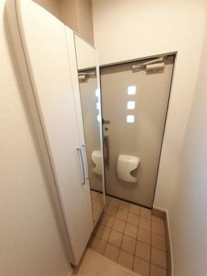 【玄関】 | ゼロツー弐番館