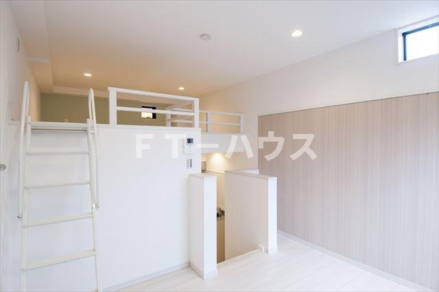 千葉市花見川区南花園１丁目のアパートの寝室