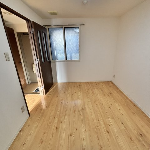 エルクレストの洋室|明るい洋室です