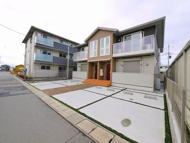 ルビーコートE奈良の駐車場|駐車場があるので、車を買う予定の方も安心です