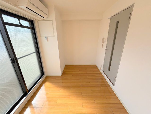 木川東エクセルハイツの洋室