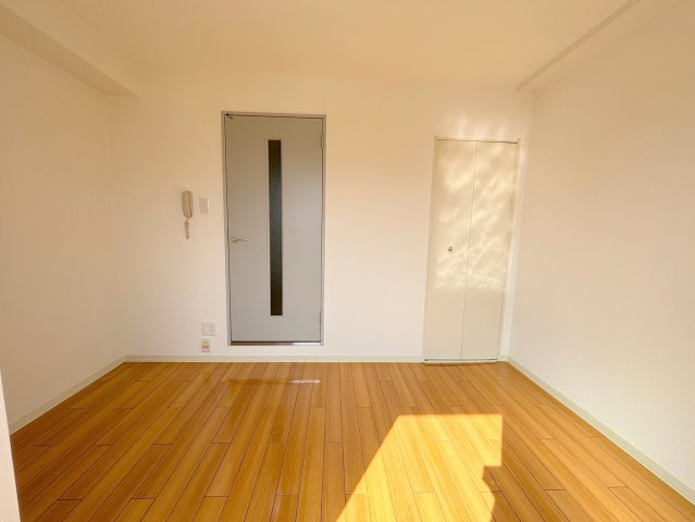 木川東エクセルハイツの洋室