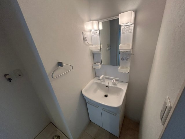 セゾン・ド源八の洗面所