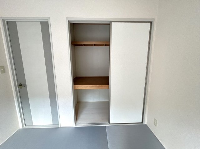 アンセスグランヒルズ　Ｅ棟の収納