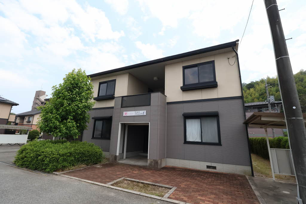 アンセスグランヒルズ　Ｅ棟の外観