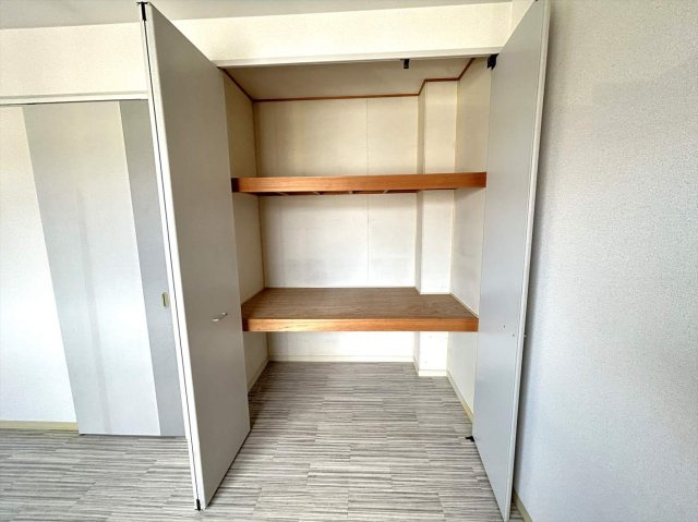 アンセスグランヒルズ　Ｅ棟の収納