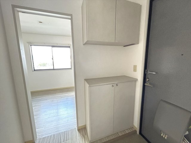 アンセスグランヒルズ　Ｅ棟の玄関