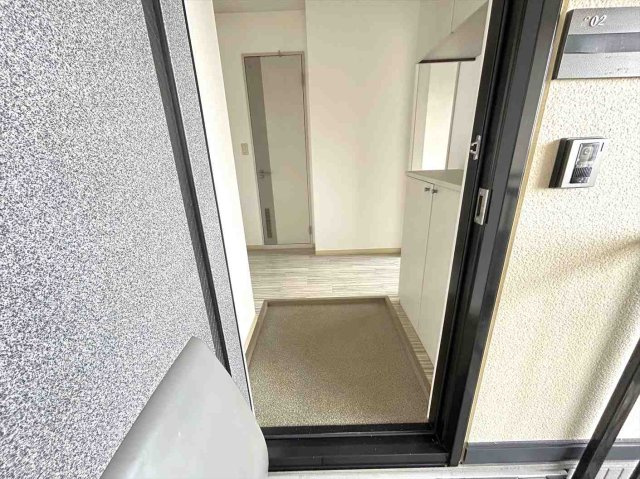 アンセスグランヒルズ　Ｅ棟の玄関
