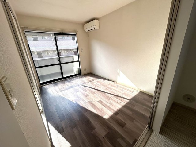 アンセスグランヒルズ　Ｅ棟の洋室