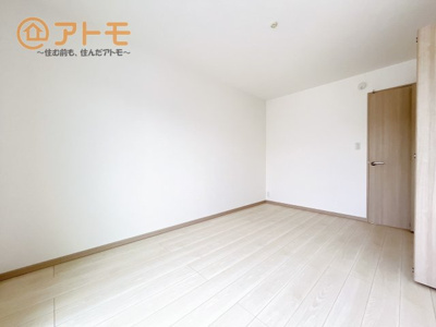 【寝室】 | ●沼津市上香貫　分譲住宅　全1棟 | 各居室に収納がついているので、部屋の中をすっきり見せることができますね！