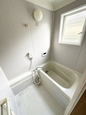 【浴室】 | 緑ヶ丘ヴィレッジⅠ | ※修繕中のお写真です