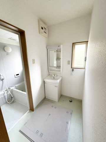 【洗面所】 | 緑ヶ丘ヴィレッジⅠ | ※修繕中のお写真です