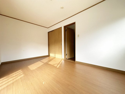 【洋室】 | 緑ヶ丘ヴィレッジⅠ | ※修繕中のお写真です