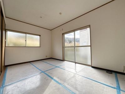 【居間・リビング】 | 緑ヶ丘ヴィレッジⅠ | ※修繕中のお写真です