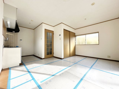 【居間・リビング】 | 緑ヶ丘ヴィレッジⅠ | ※修繕中のお写真です