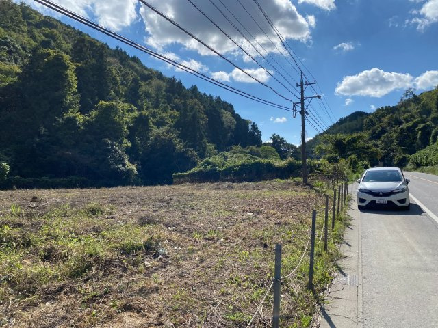 伊賀市長田売り土地の前面道路含む現地写真
