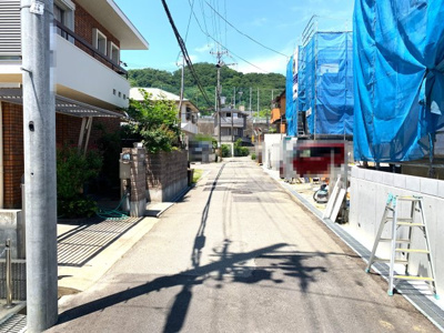 【前面道路含む現地写真】 | 池田市渋谷１丁目　新築戸建　C号地