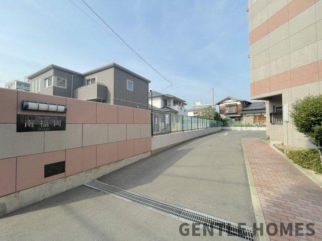 日商岩井南福岡マンションのエントランス