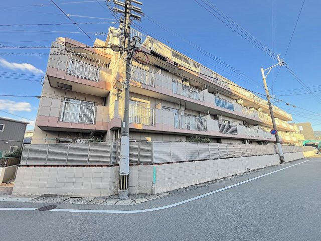 日商岩井南福岡マンションの外観