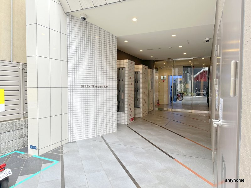 SERENiTE堺筋本町SUD　仲介手数料無料のエントランス