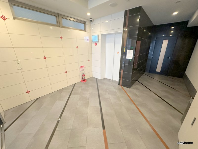 SERENiTE堺筋本町SUD　仲介手数料無料のロビー