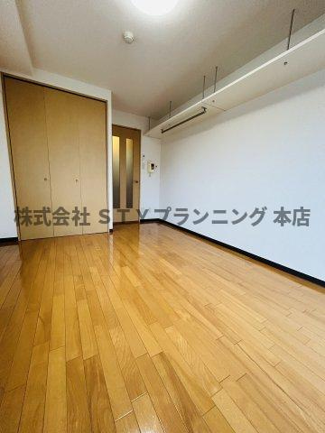 仲介手数料０円！ＶＩＯＬＡ　ＫＡＮＡＹＡＭＡの居間・リビング