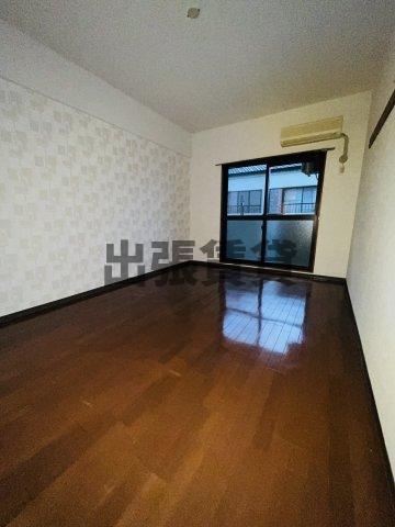 仲介手数料0円！ルミエールの居間・リビング