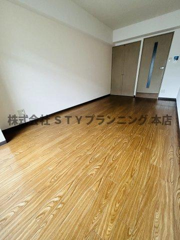 仲介手数料０円！フラットI・Mの居間・リビング