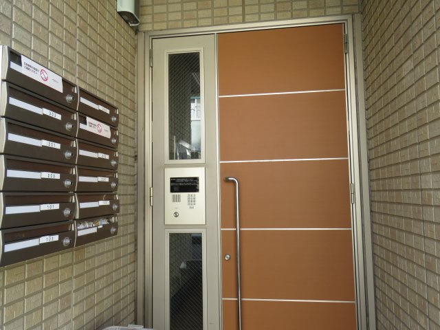 ヴェリタサクラーレのエントランス